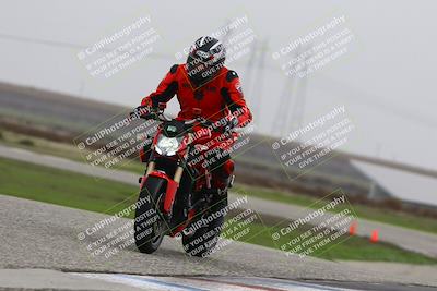 media/Nov-29-2025-TrackDaz (Sat) [[10ae2d9bce]]/B Group/Session 4 (Wheelie Bump)/